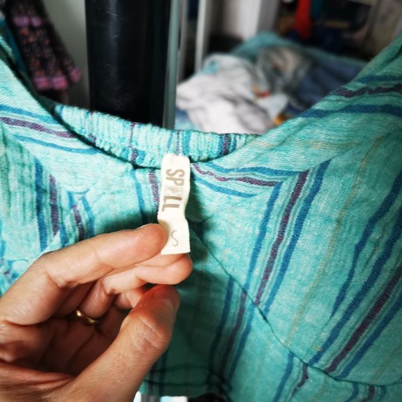 Spell Island Crop Top - Picture 4 of 6